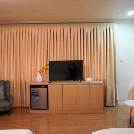 Honey Suite Room Inside Bee Cafe Cebu At Ayala Area Buitenkant foto